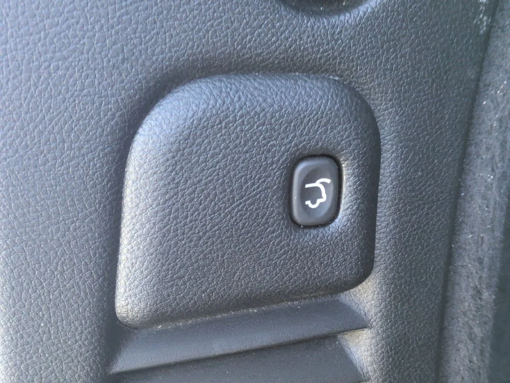 Used 2025  Dodge GT image 14