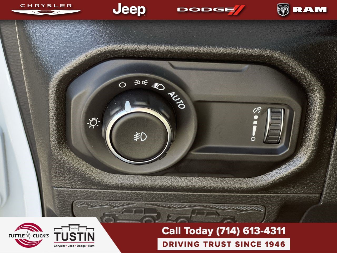 New 2026 Bright White Clearcoat Jeep California Edition image 29