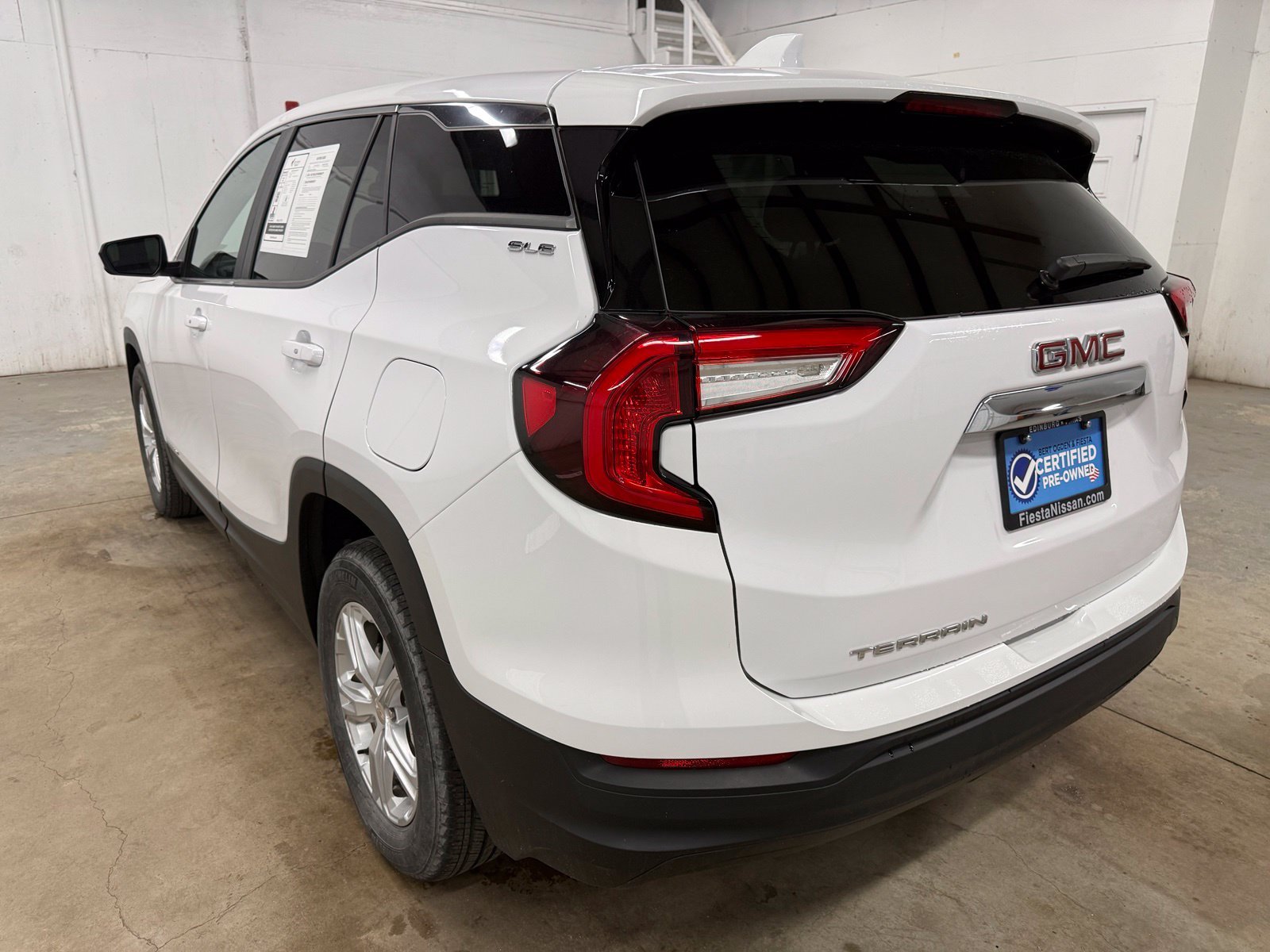 Used 2024 White GMC SLE image 8