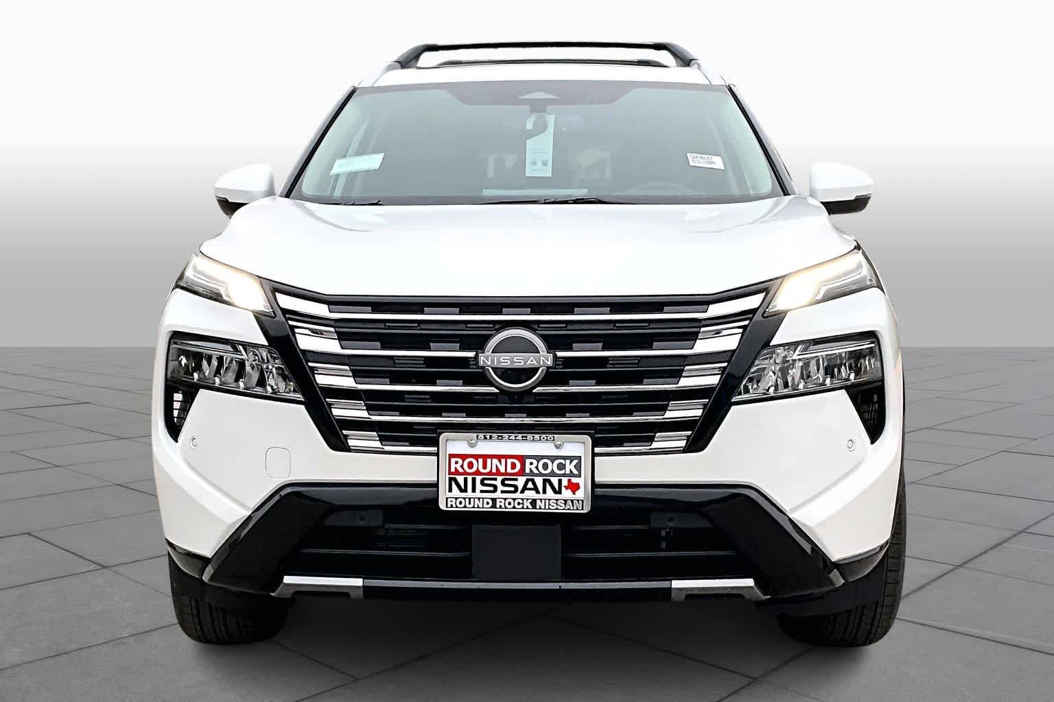 New 2026 Everest White Pearl TriCoat Nissan Platinum image 3