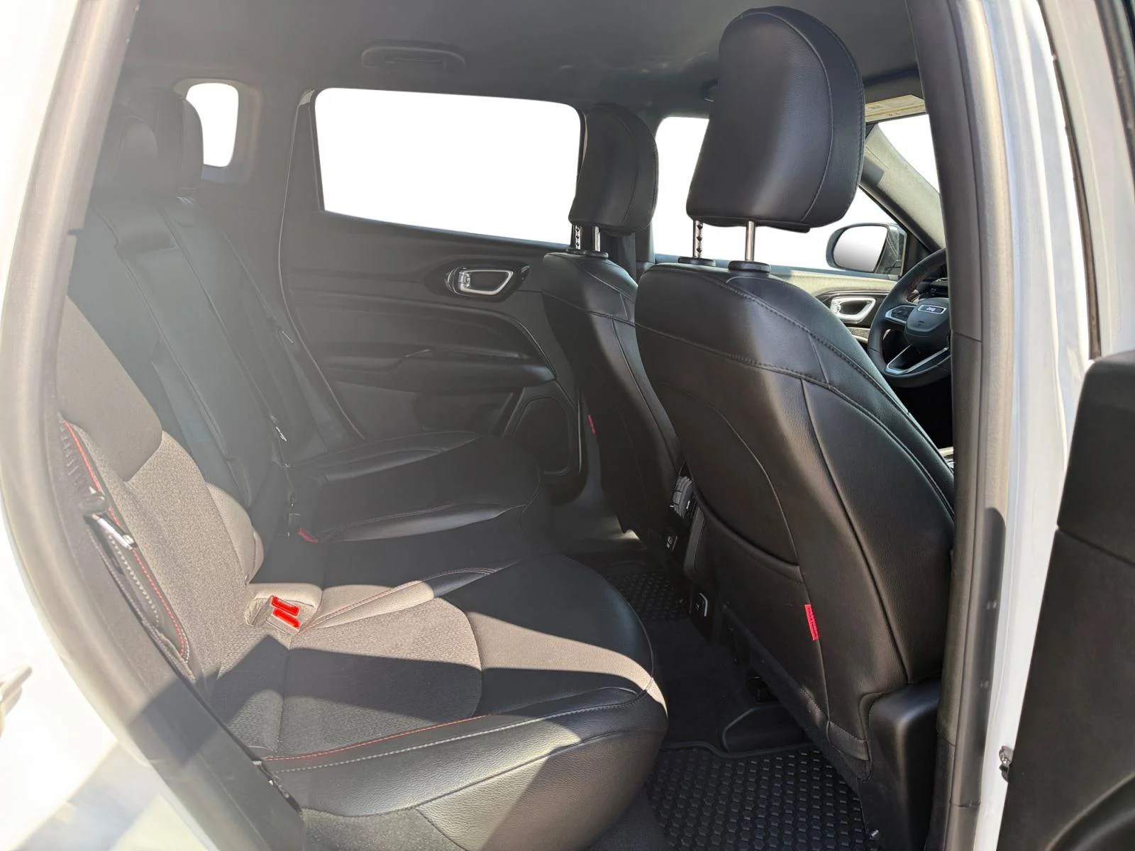 Used 2025 Bright White Clearcoat Jeep Trailhawk image 23