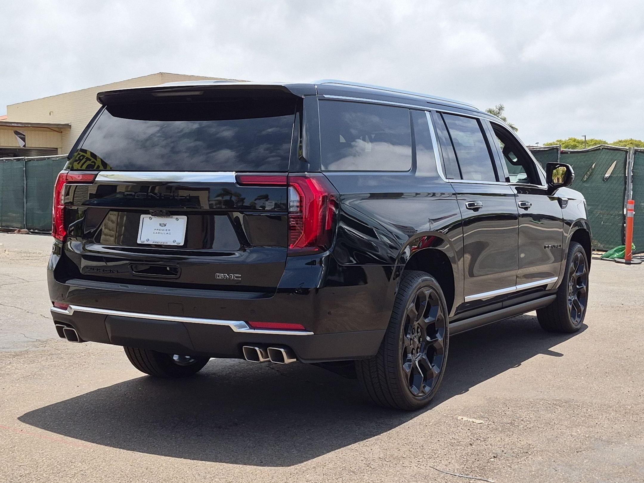2026 GMC Yukon XL Denali - Photo 6