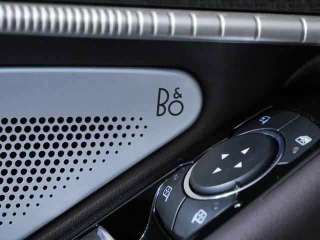 Used 2025 Black Ford Platinum image 19
