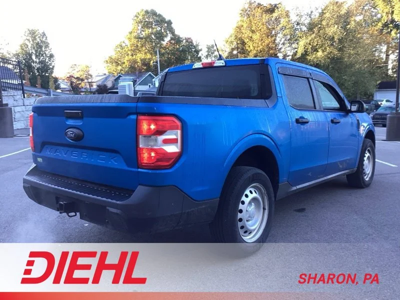 Used 2022 Blue Metallic Ford XL image 7