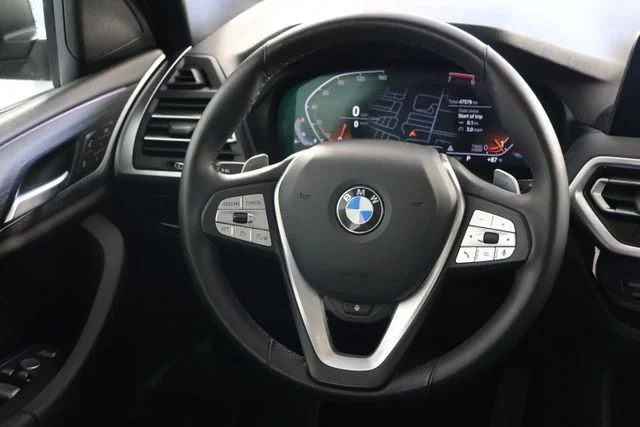 Used 2024 Black BMW xDrive30i image 10