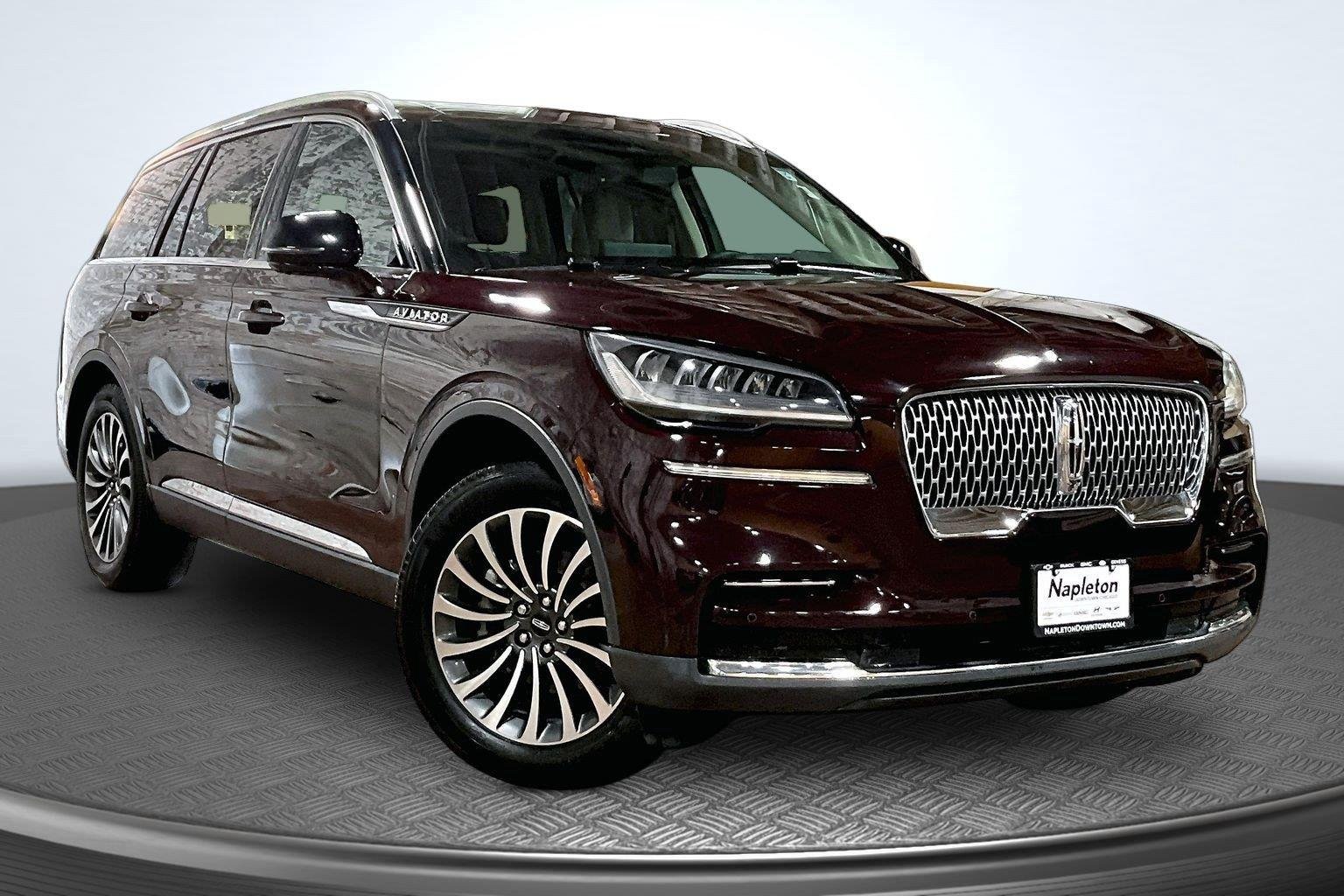 Used 2024 Diamond Red Metallic Tinted Clearcoat Lincoln Reserve image 13