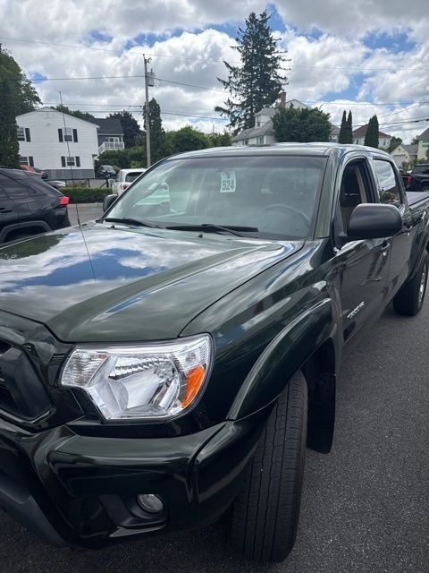 Used 2014 Green Toyota Base image 1