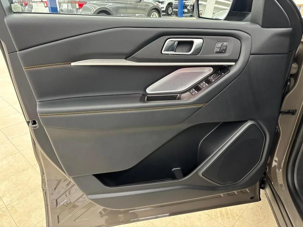 New 2026 Marsh Gray Ford Tremor® image 10