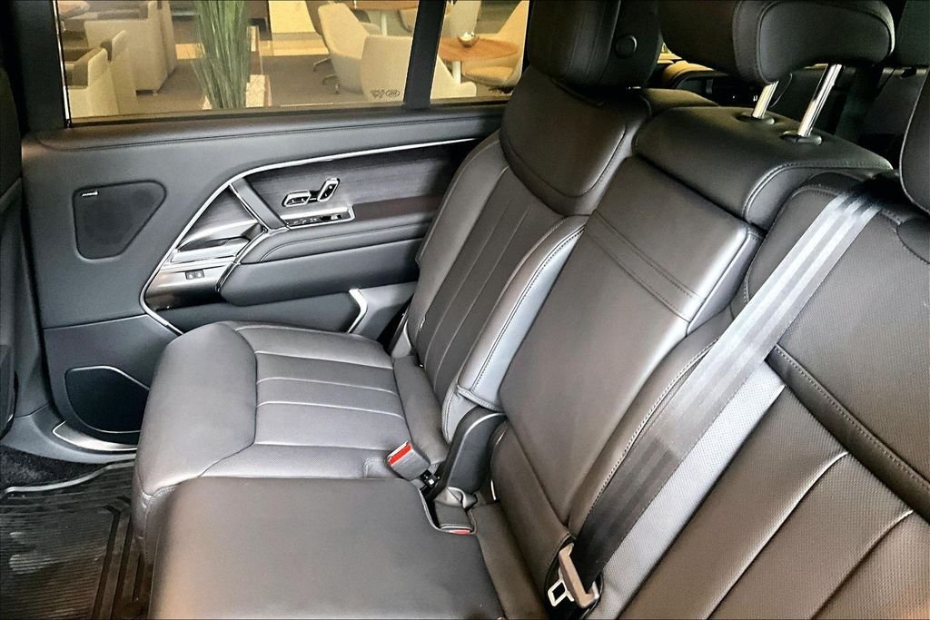 2026 Land Rover Range Rover SE - Photo 13