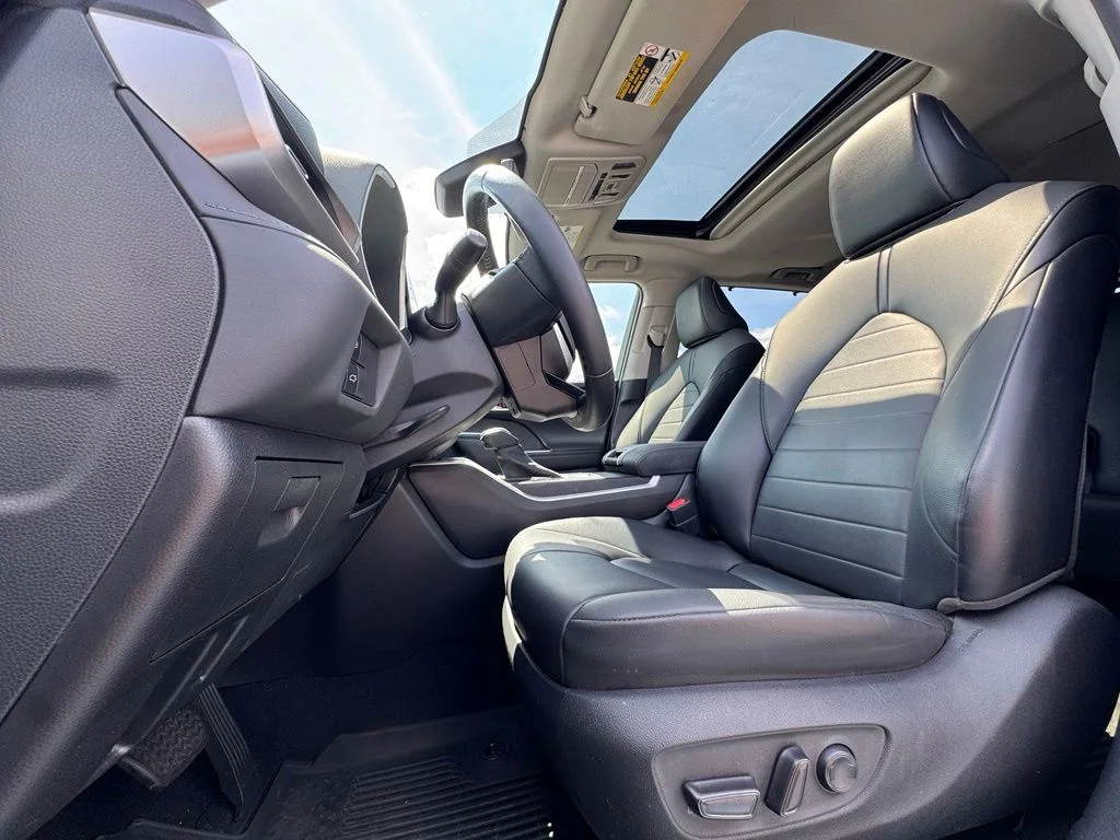 Certified Used 2021 White Toyota XLE image 18