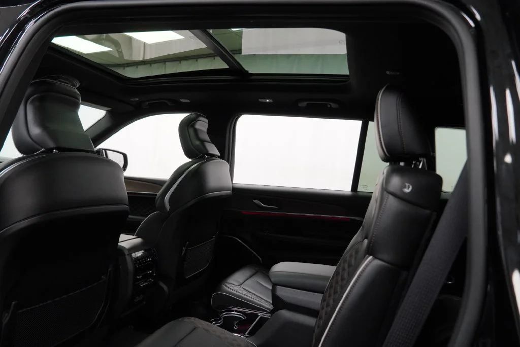 Used 2025 Black Jeep Summit image 4