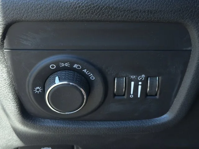Used 2023 White Jeep Altitude X image 31