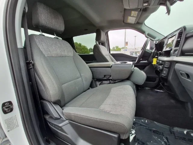 Used 2025 White Ford XLT image 34