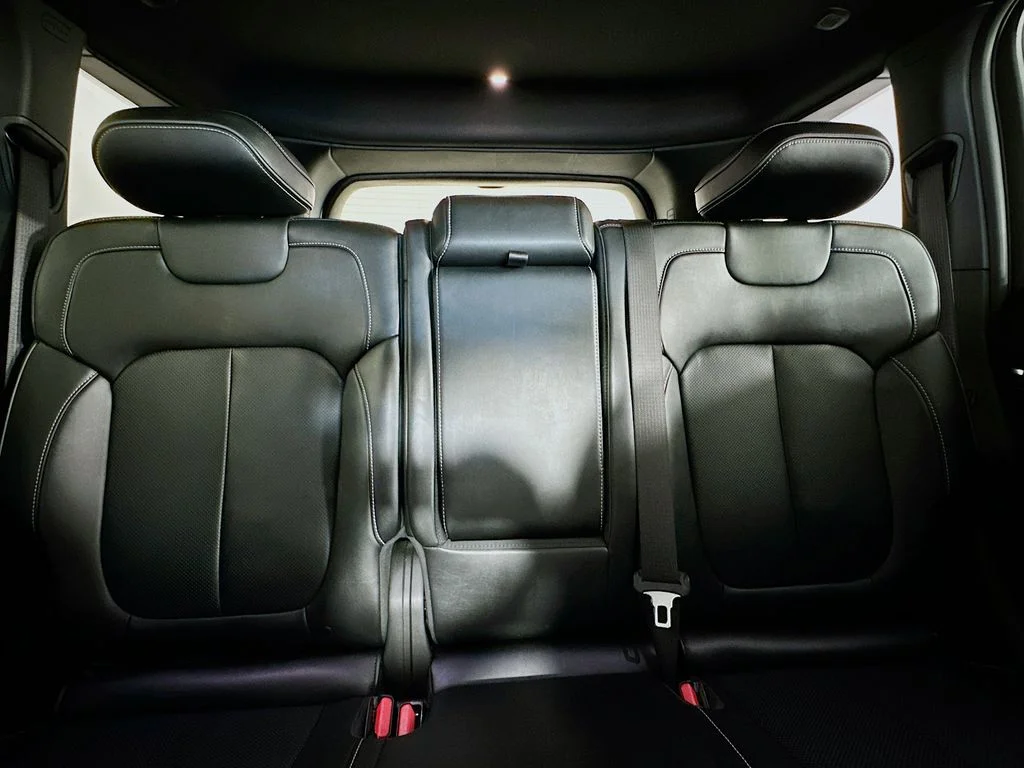 Used 2023 White Jeep Overland image 29