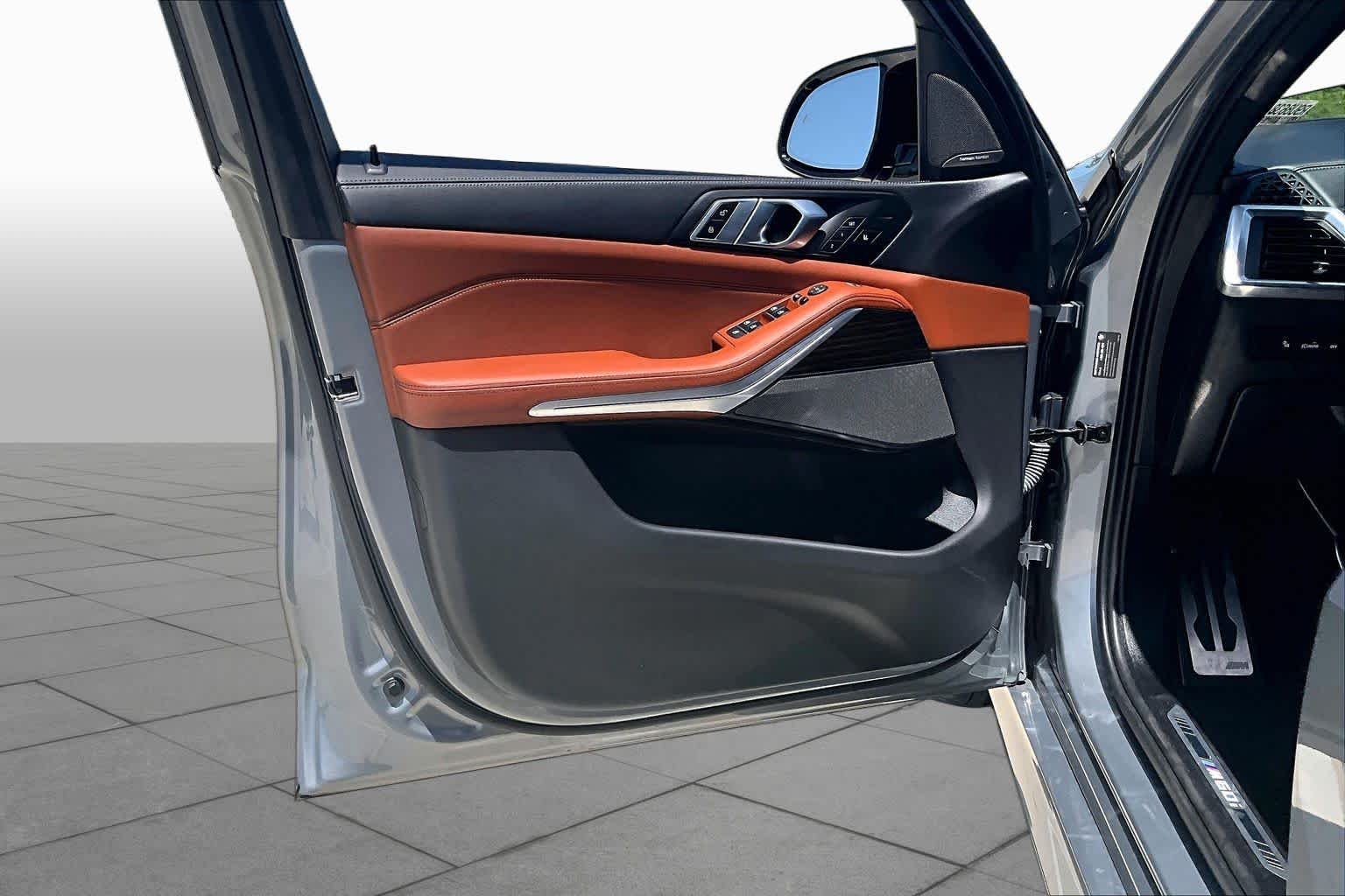 Used 2024 Skyscraper Grey Metallic BMW M60i image 24