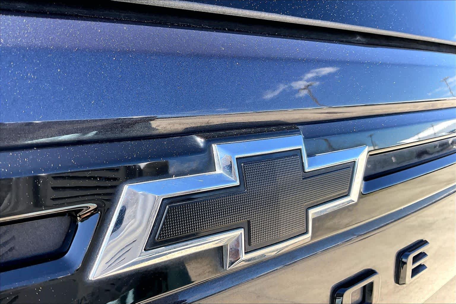 Used 2024 Dark Ash Metallic Chevrolet Z71 image 31