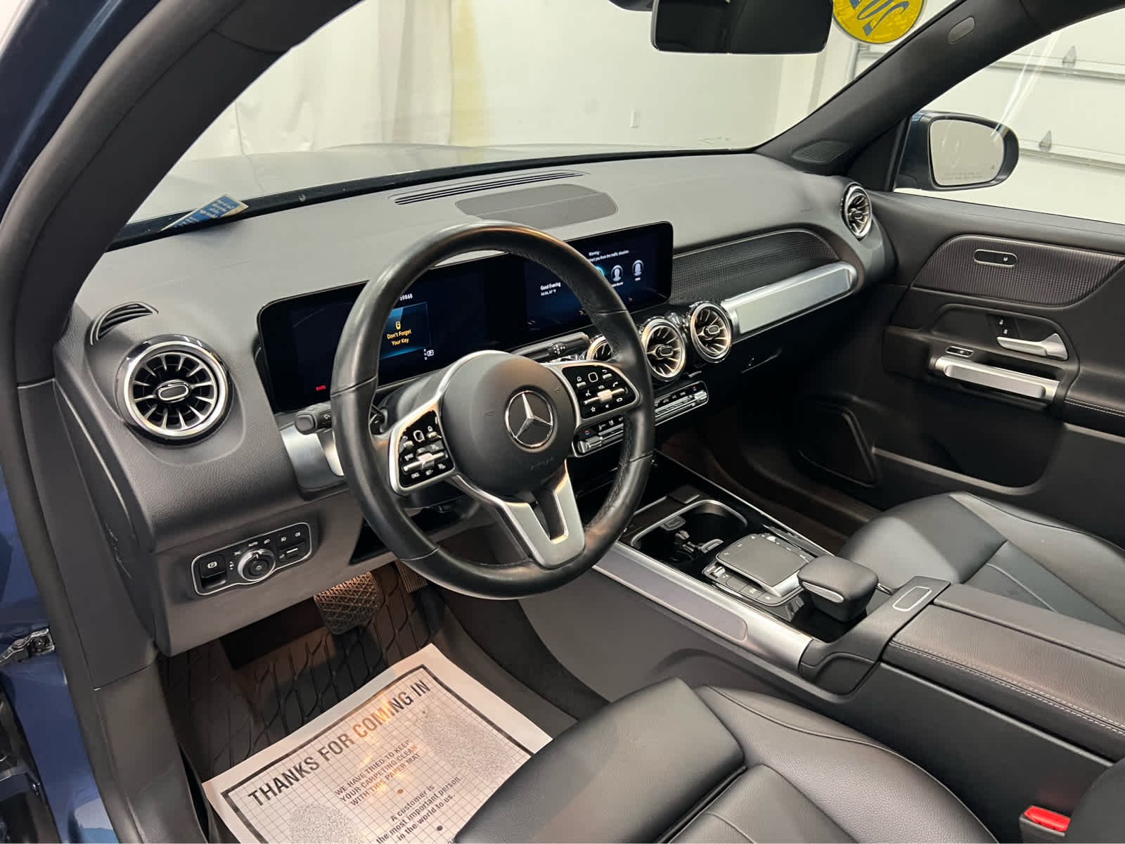 Used 2022 Denim Blue Metallic Mercedes-Benz GLB 250 image 15