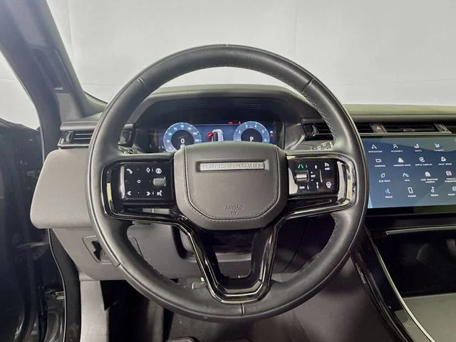 Used 2026 Carpathian Grey Premium Metallic Land Rover Dynamic SE image 12