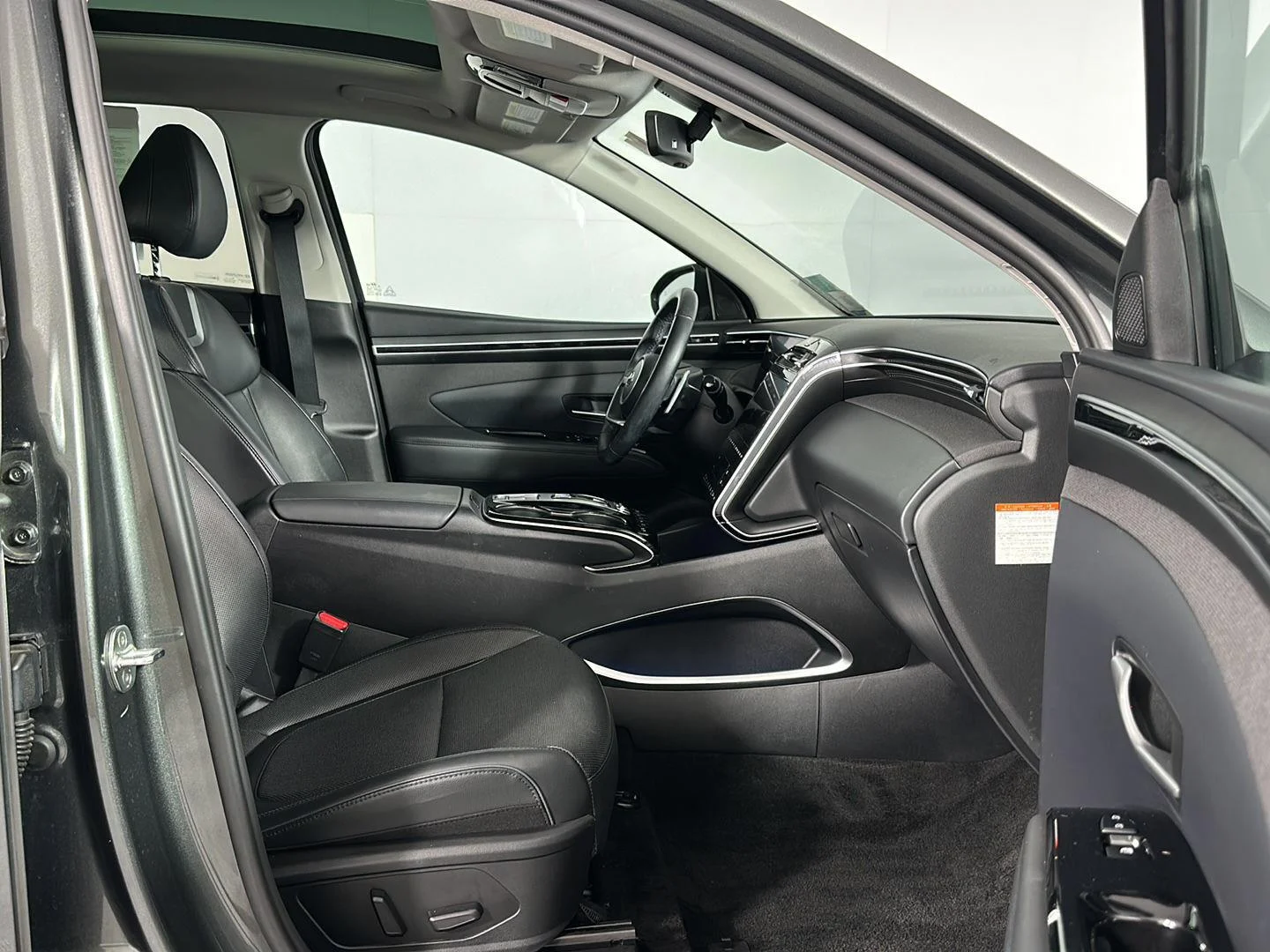 Used 2022 Amazon Gray Hyundai Limited image 34