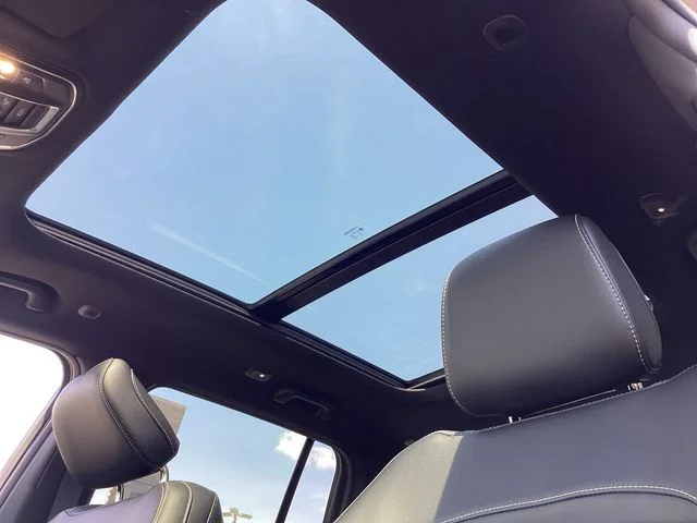 New 2026 Diamond Black Crystal Pearlcoat Jeep LIMITED 4X4 image 21
