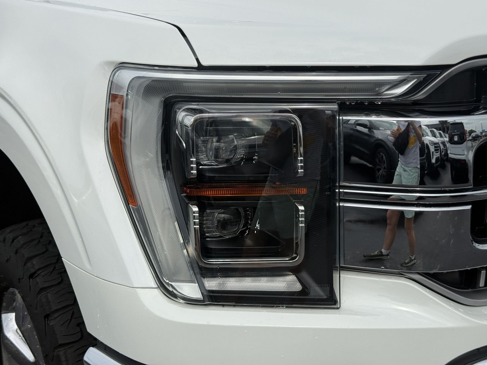 Certified Used 2022 White Metallic Ford Lariat image 10