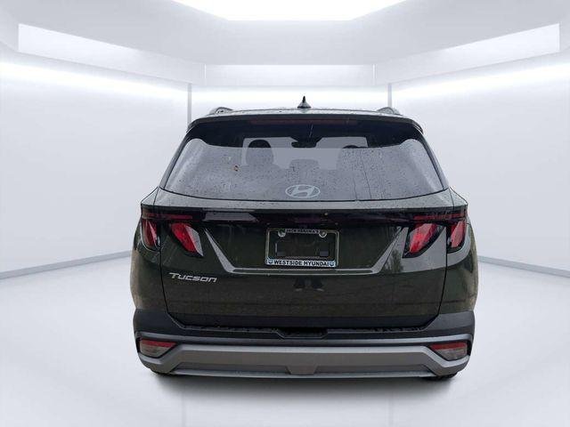 New 2026 Green Hyundai SEL FWD image 4