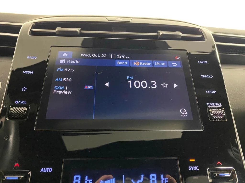 Used 2022 Gray Hyundai SEL Premium image 14