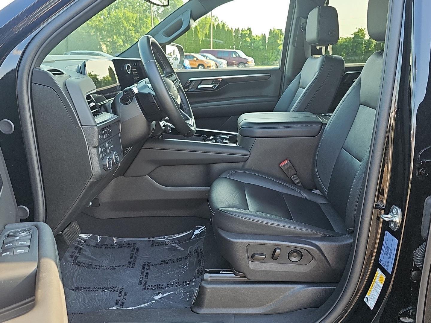 Used 2025 Black Chevrolet Z71 image 10