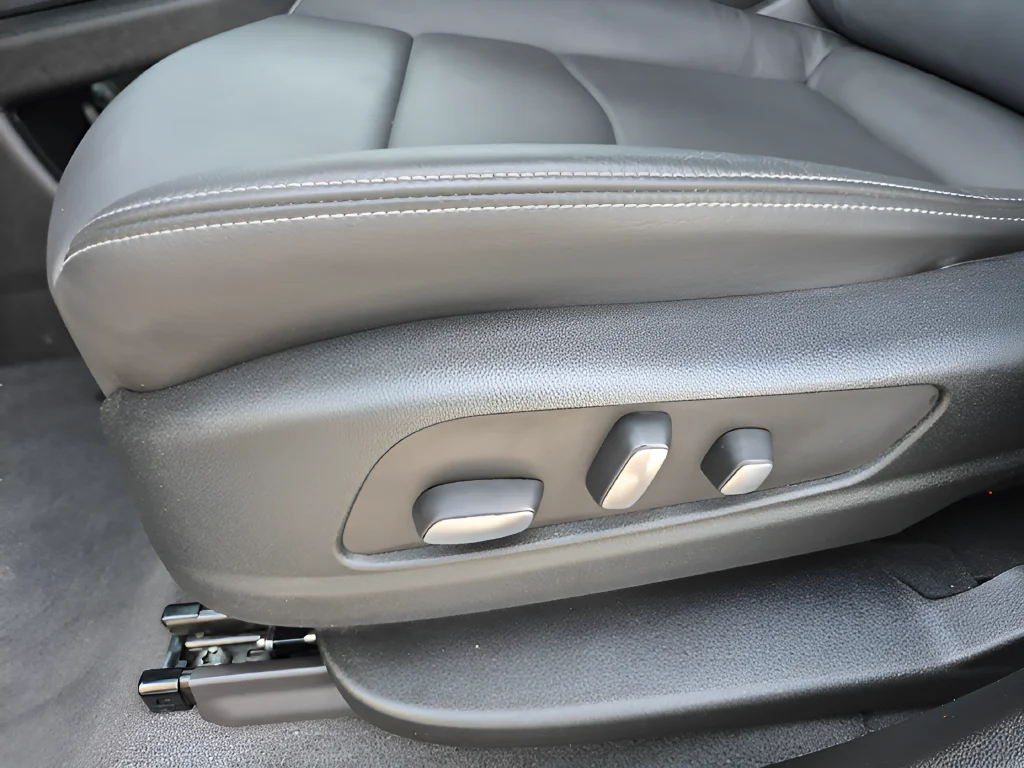 Used 2024  Cadillac Sport image 25