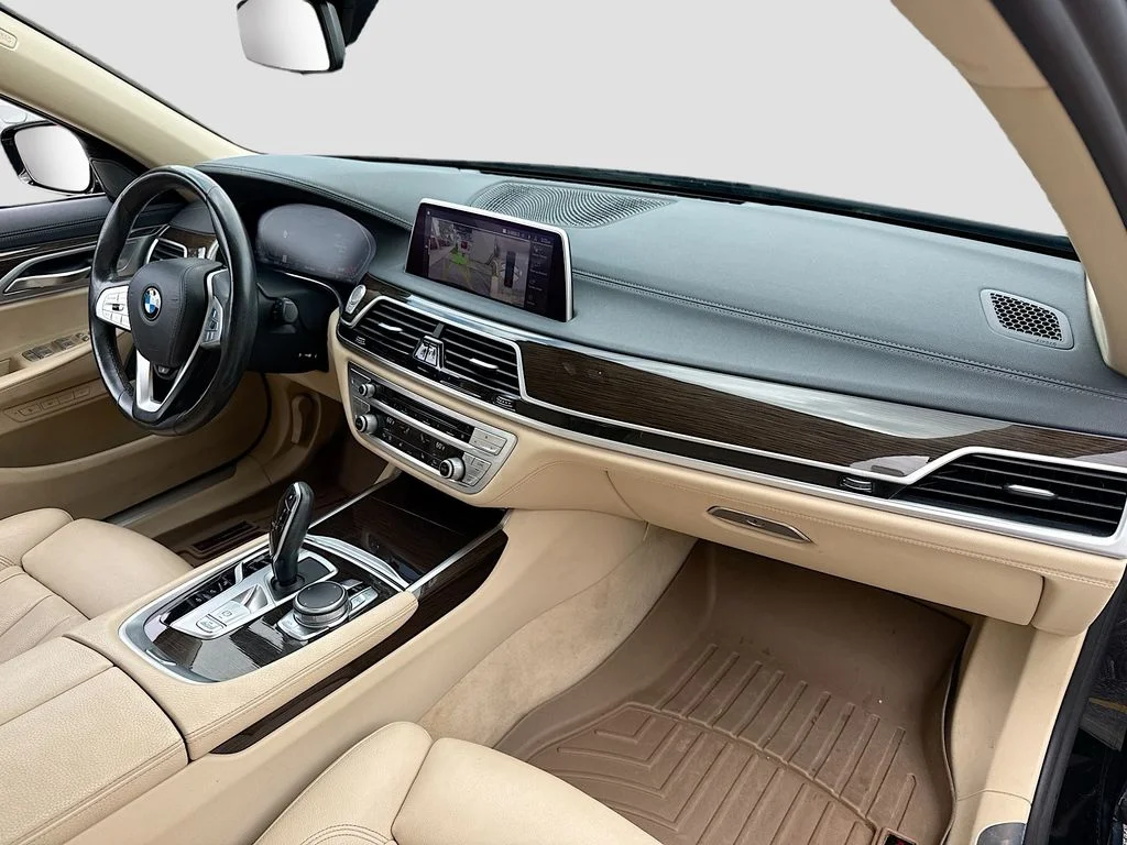 Used 2020 Black BMW 740i image 33
