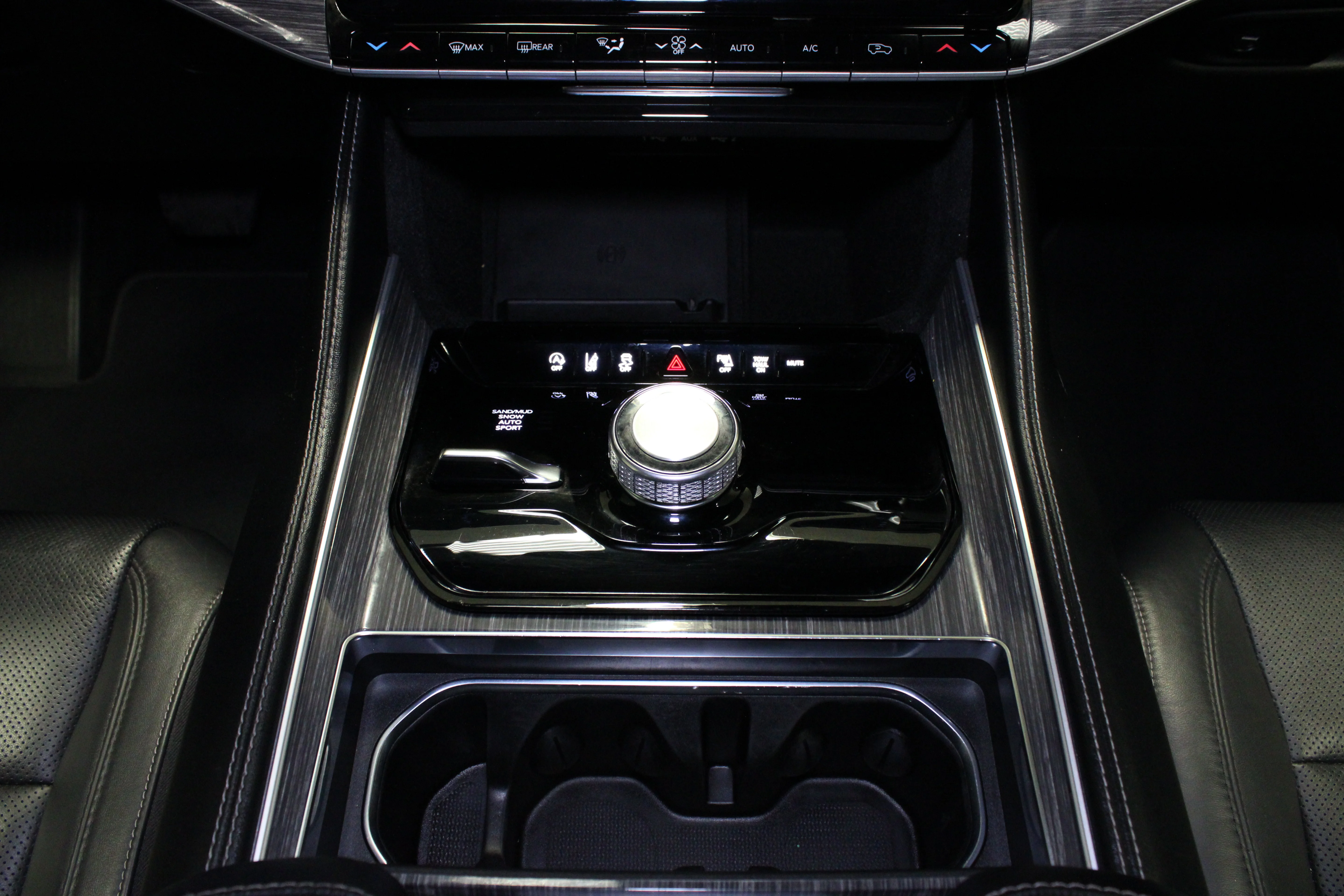 Used 2022 Diamond Black Crystal Pearlcoat Jeep Series II image 22