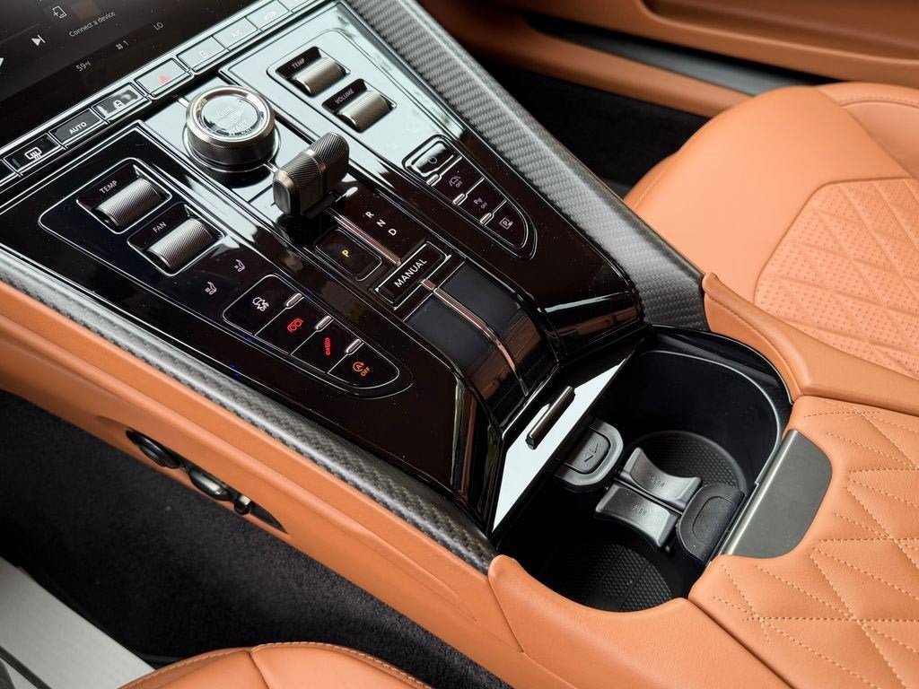 Used 2025 Hyper Red Aston Martin  image 31