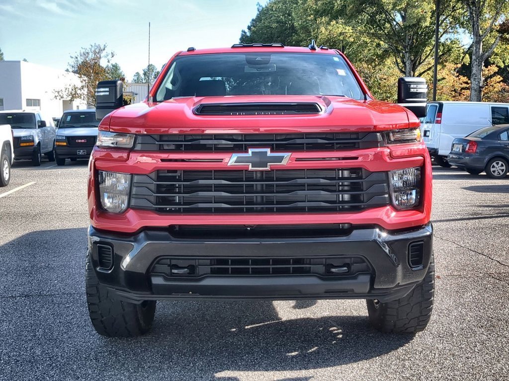 2024 Chevrolet Silverado 2500HD Custom photo 3