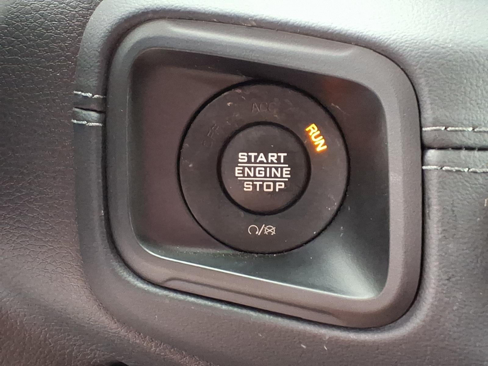 Used 2024 Gray Jeep Sahara image 9