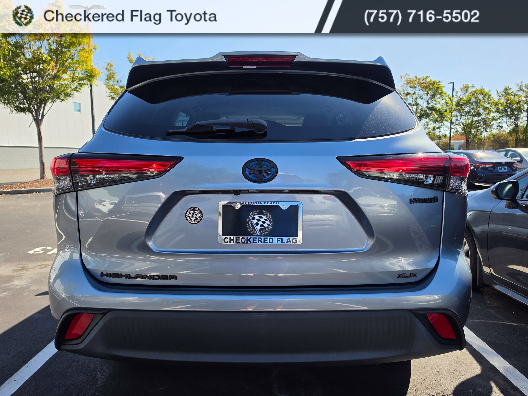 Used 2021 Moon Dust Toyota XLE image 5