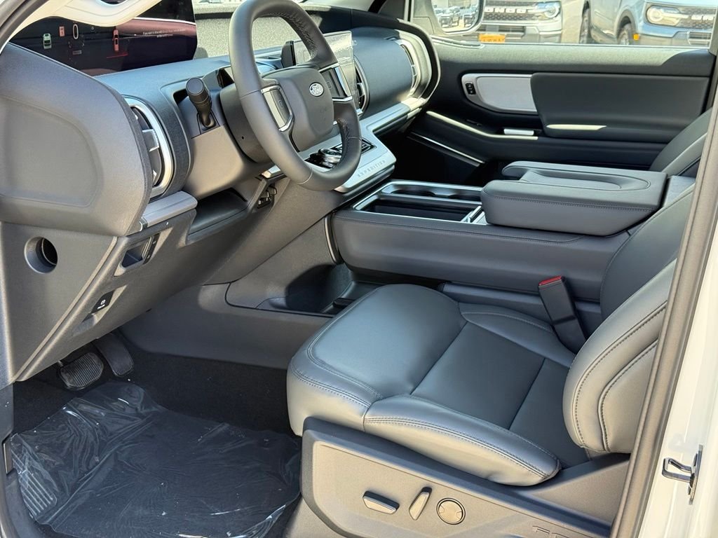 New 2027 Star White Metallic Tri-Coat Ford MAX Active image 5