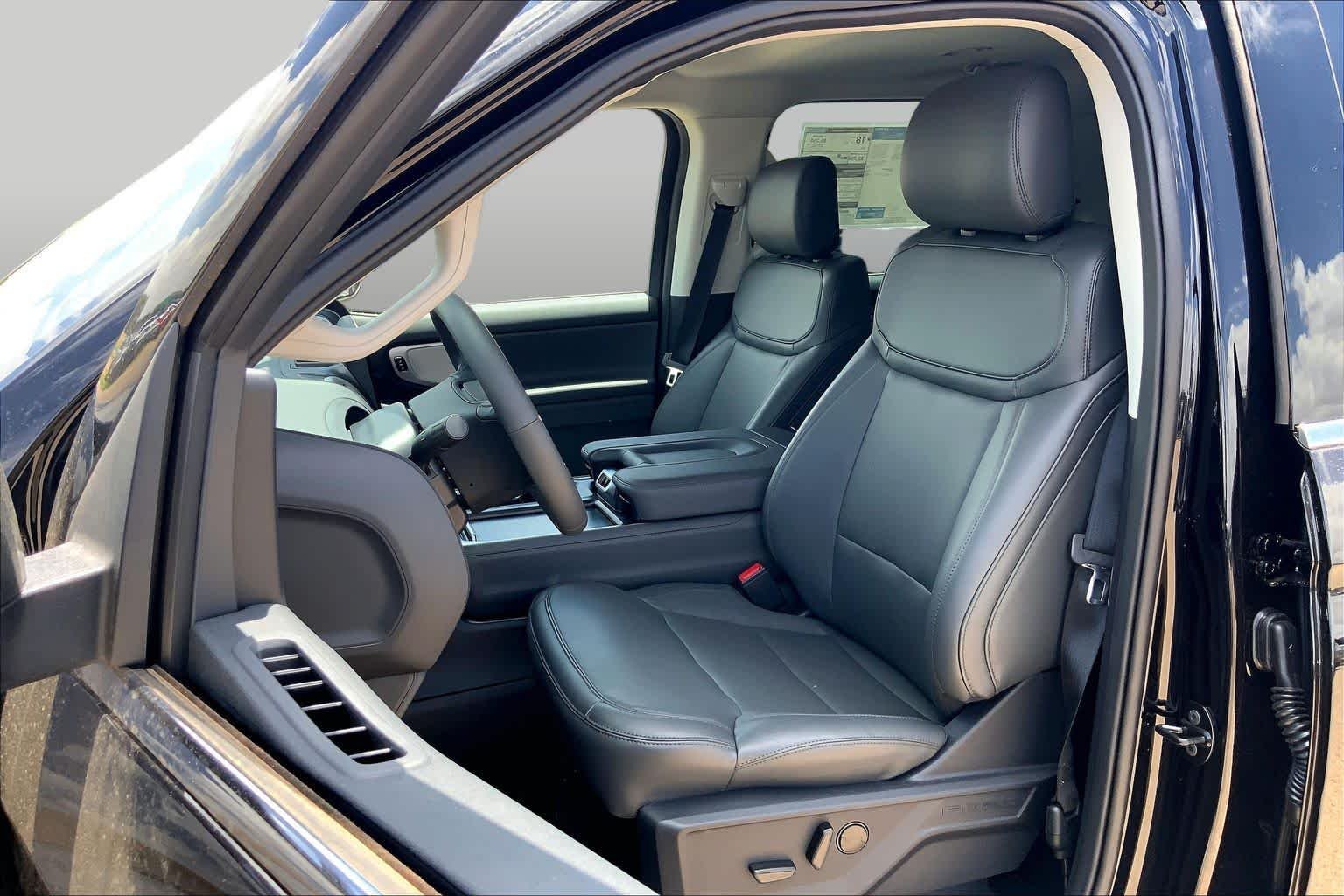 New 2026 Agate Black Metallic Ford Active image 9