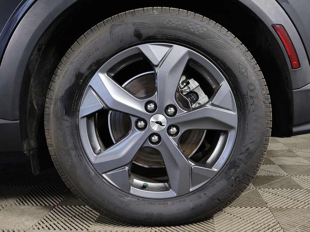 Used 2022 Gray Ford Select image 20