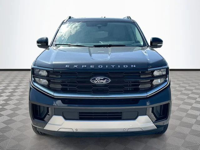 New 2026 Gray Ford Platinum image 2