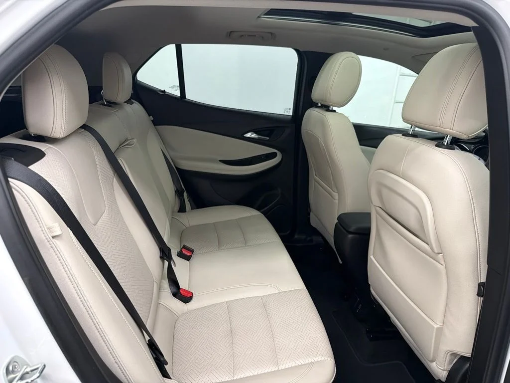 Used 2020 White Buick Essence image 29