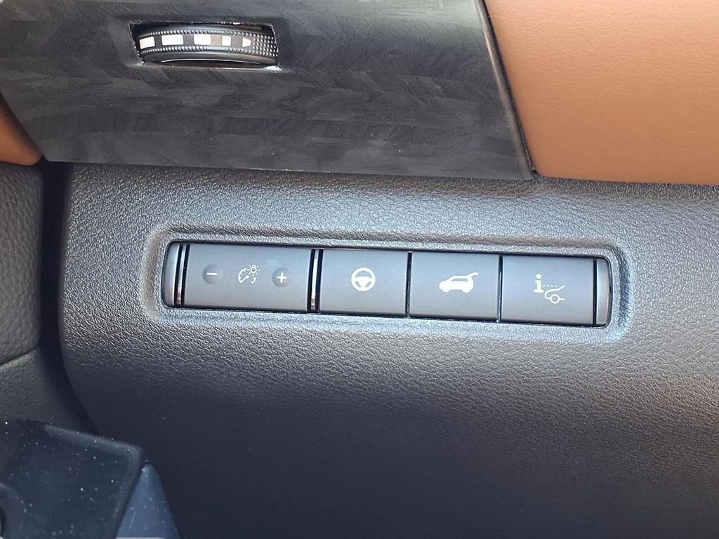 New 2026 Everest White Pearl TriCoat Nissan Platinum image 17
