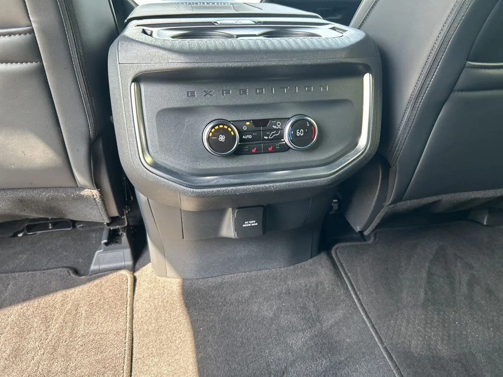 Used 2025 Gray Ford Platinum image 18