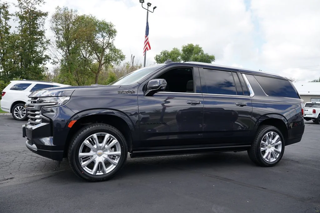 2023 Chevrolet Suburban High Country - Photo 6