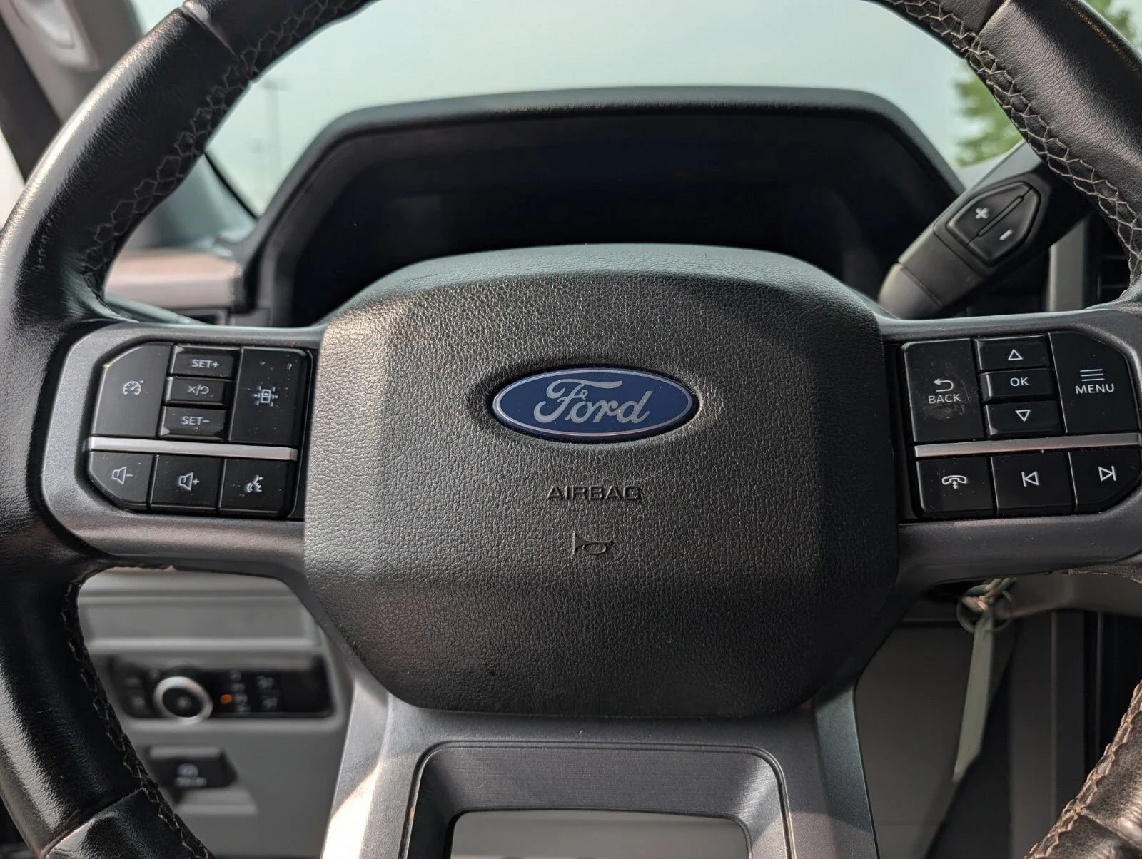 Used 2024 Black Ford XLT image 29