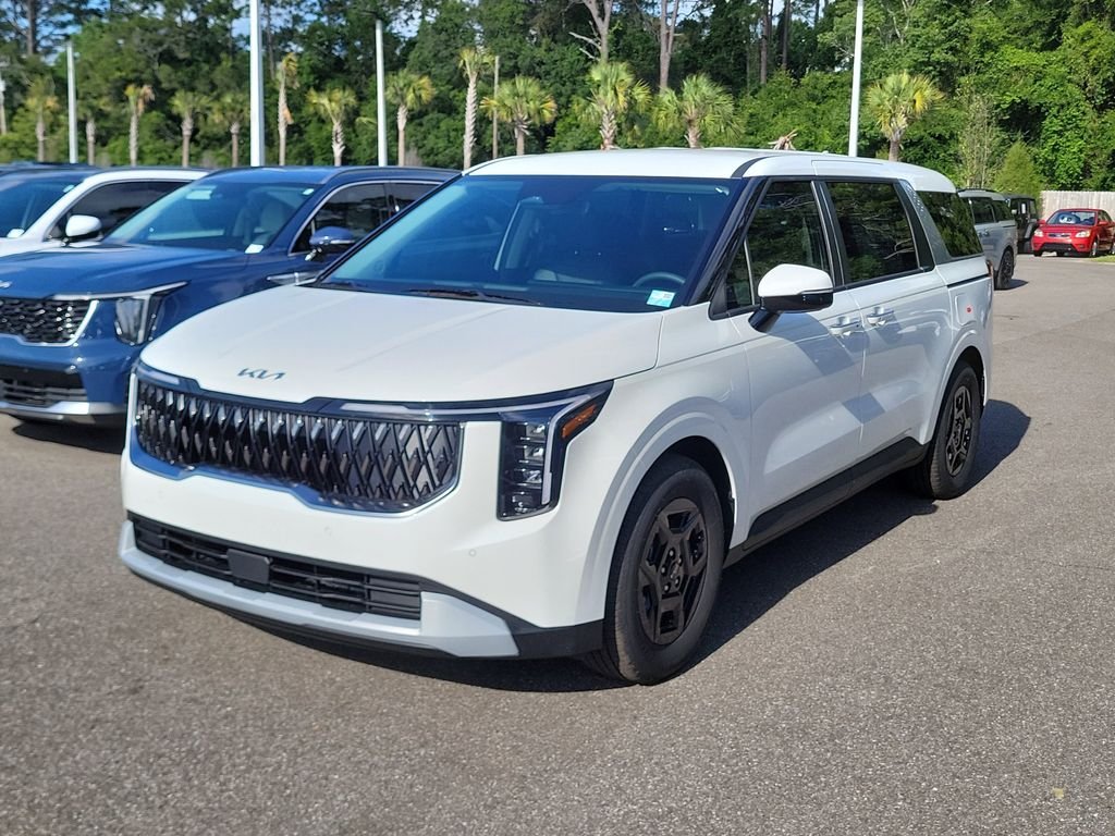 New 2026 White Kia LXS image 3