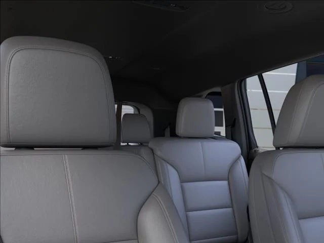 New 2027 Glacier White Tricoat GMC Elevation image 24