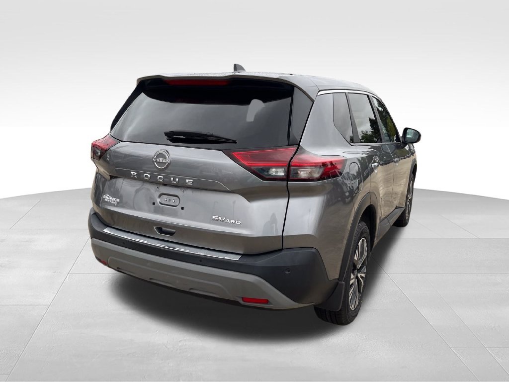 Used 2023 Gray Nissan SV image 5
