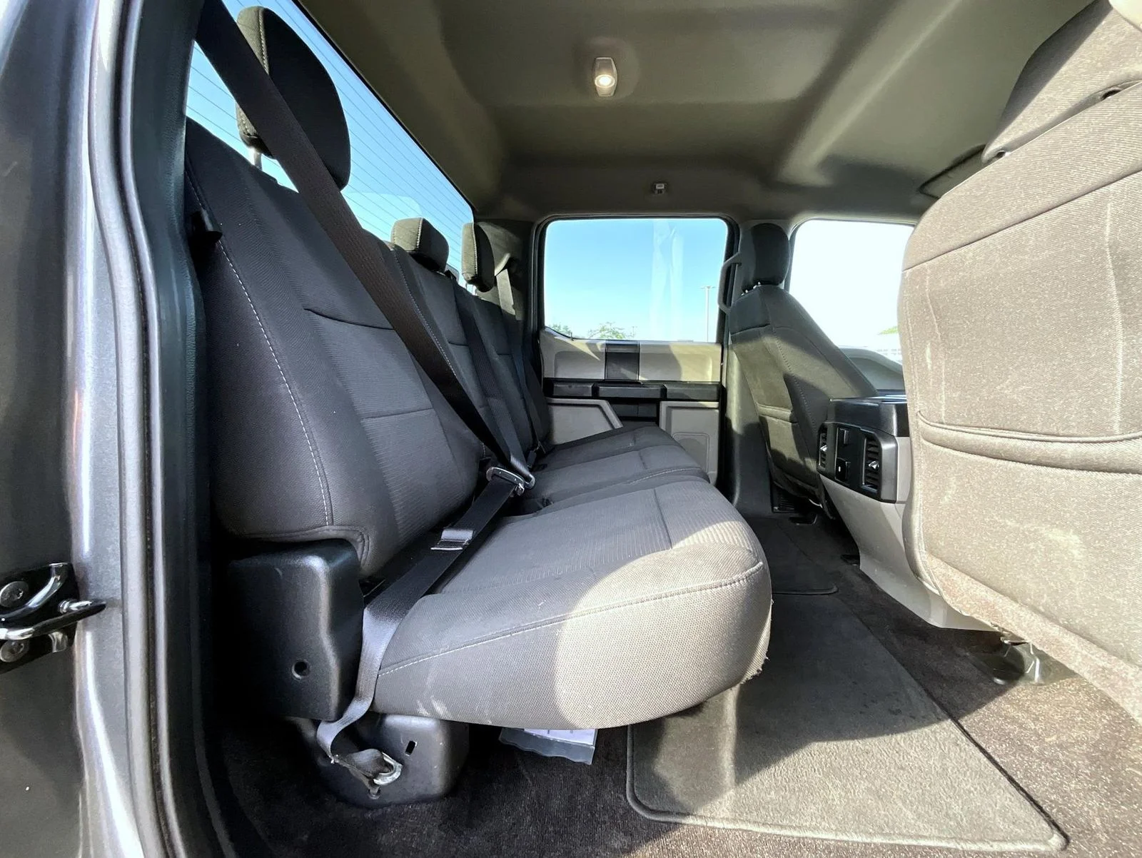 Used 2018 Gray Ford XL image 20