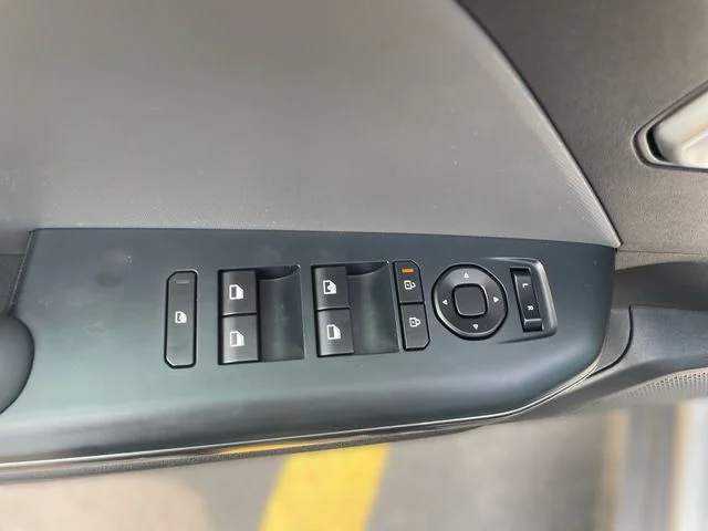 2025 Kia K4 LXS - Photo 15
