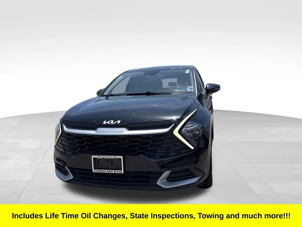 Used 2023 Black Kia EX image 3